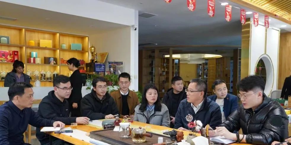 云南怒江州政府副州長馮逆光一行考察湘豐茶業(yè)集團(tuán)